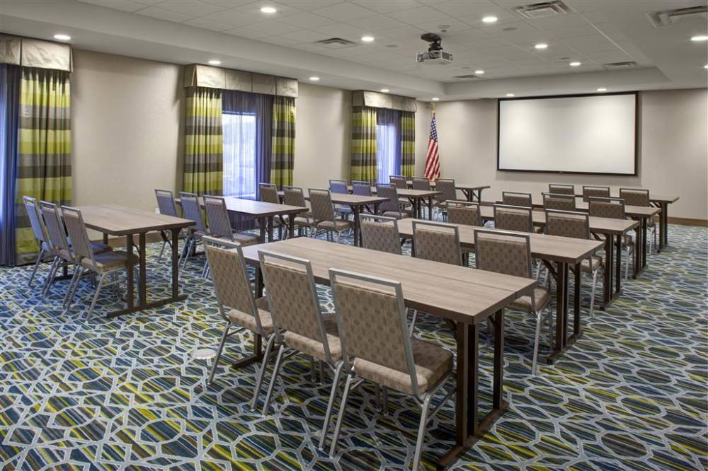 Hampton Inn & Suites Syracuse-north 2