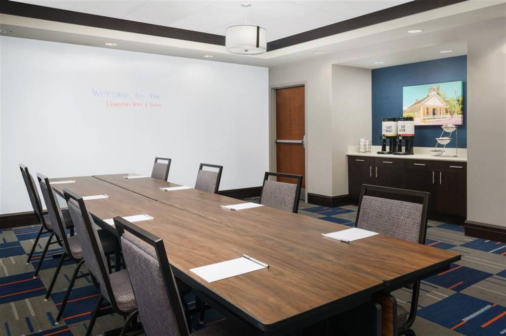 Hampton Inn & Suites West Sacramento 2