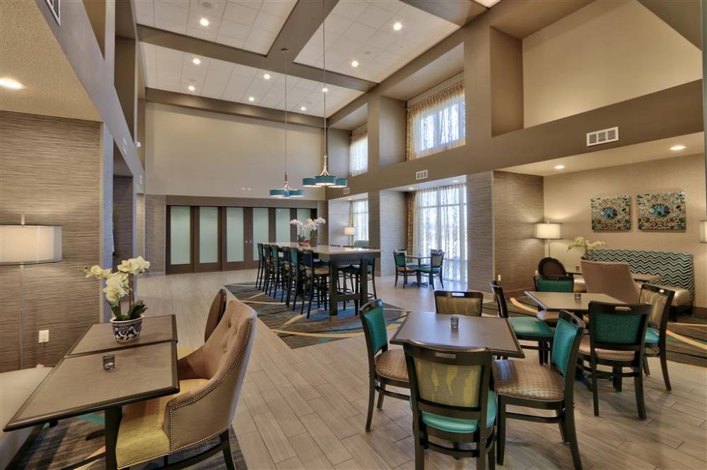 Hampton Inn And Suites Albuquerque Airport 6