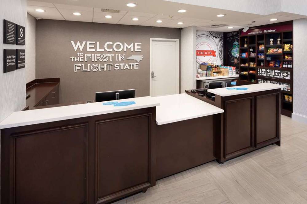 Hampton Inn And Suites Asheville Airport 3