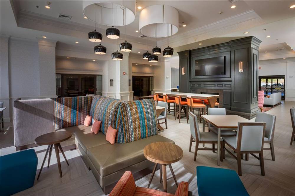 Hampton Inn And Suites Asheville Airport 4
