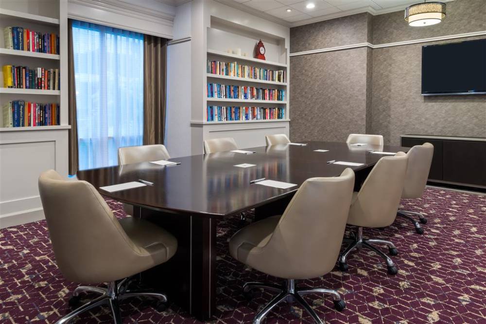 Hampton Inn And Suites Buffalo Downtown 3