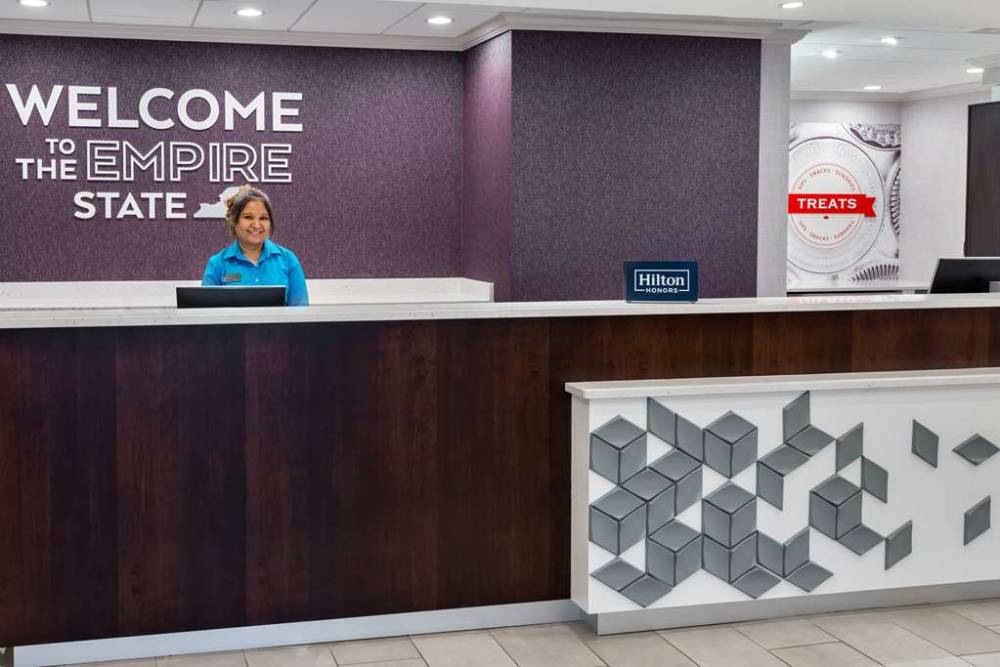 Hampton Inn And Suites Buffalo Downtown 5