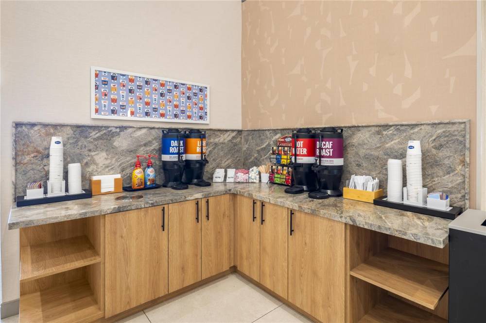 Hampton Inn And Suites By Hilton San Diego Seaworld 6