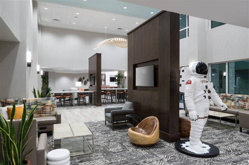 Hampton Inn And Suites Cape Canaveral Cruise Port 3