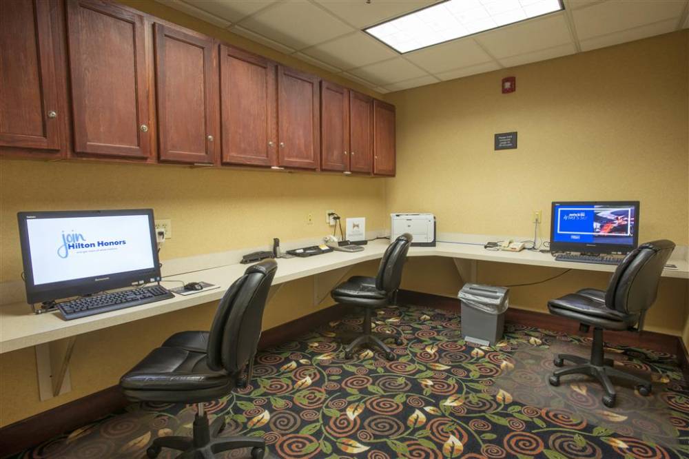 Hampton Inn And Suites Dayton-airport 6