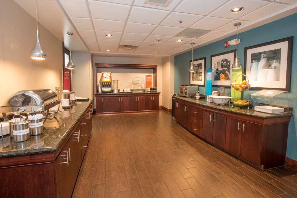 Hampton Inn And Suites Dayton-airport 7