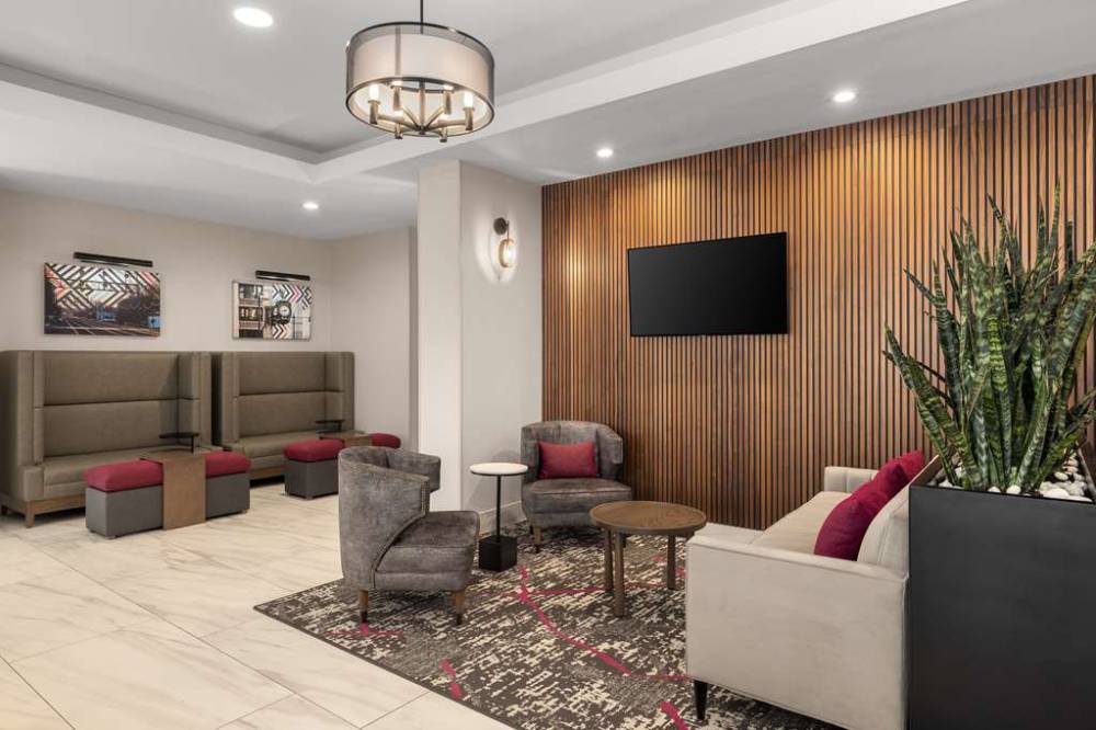 Hampton Inn And Suites Downers Grove Chicago 4