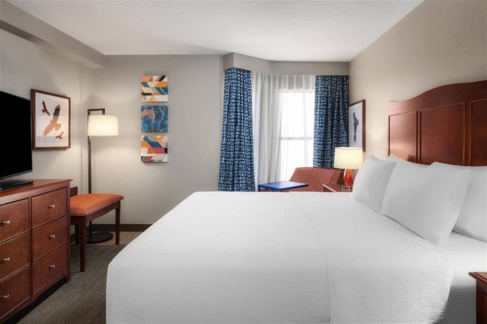 Hampton Inn And Suites El Paso-airport 10
