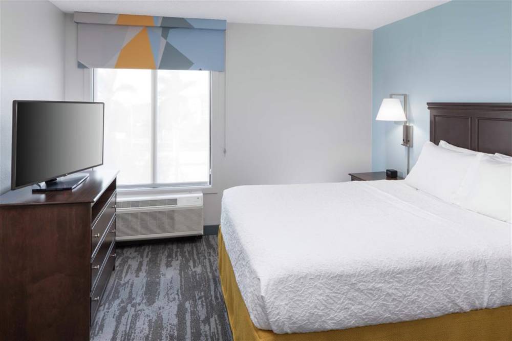 Hampton Inn And Suites Miami-doral/dolphin Mall 9