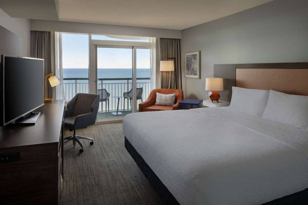 Hampton Inn And Suites Myrtle Beach/oceanfront 9