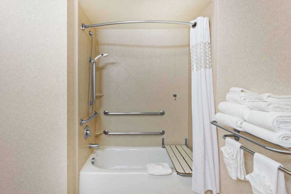Hampton Inn And Suites Oakland Airport-alameda 10