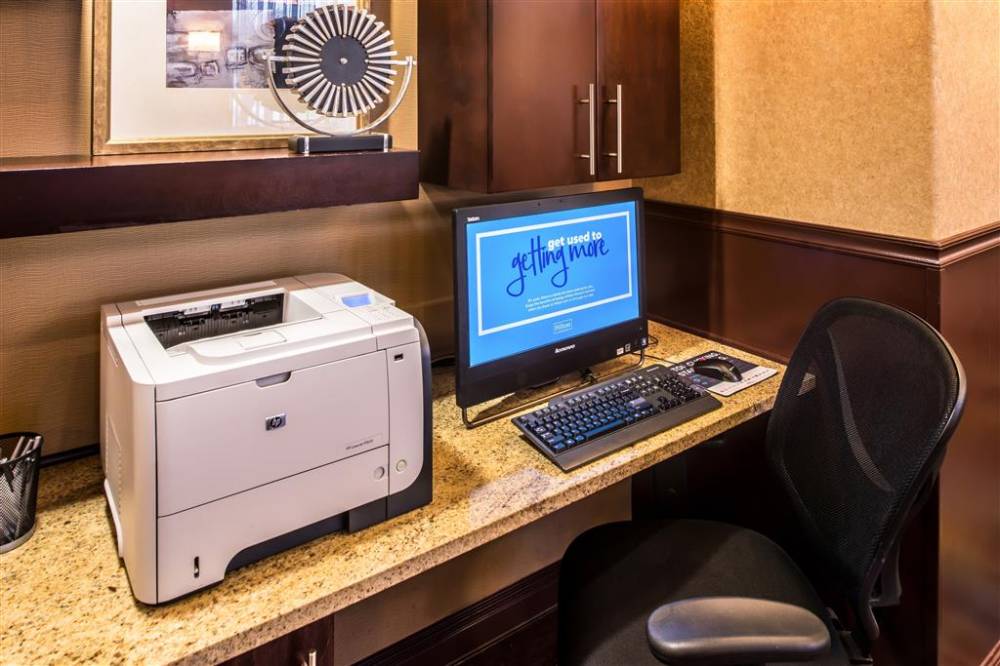 Hampton Inn And Suites Ontario 4