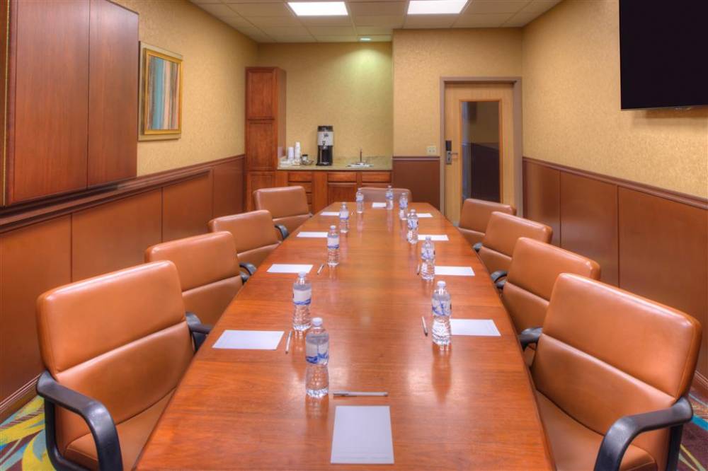 Hampton Inn And Suites Ontario 2