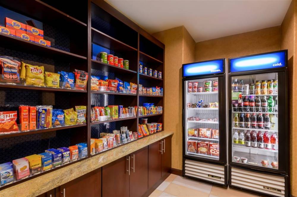 Hampton Inn And Suites Ontario 5