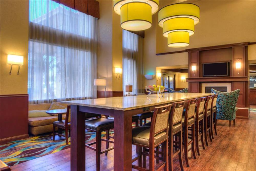 Hampton Inn And Suites Ontario 3