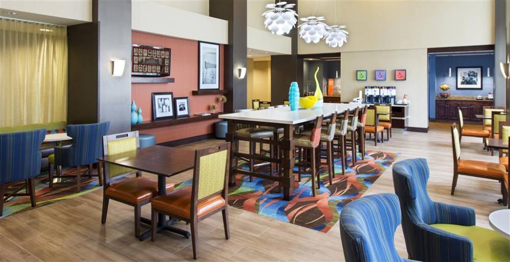 Hampton Inn And Suites Pensacola I-10 N At Univ. Twn Plaza  Fl 3