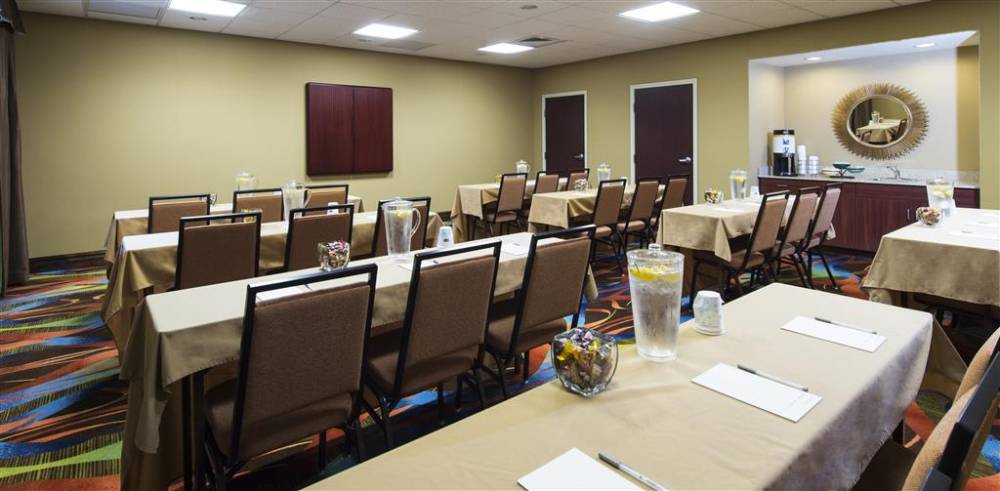 Hampton Inn And Suites Pensacola I-10 N At Univ. Twn Plaza  Fl 2
