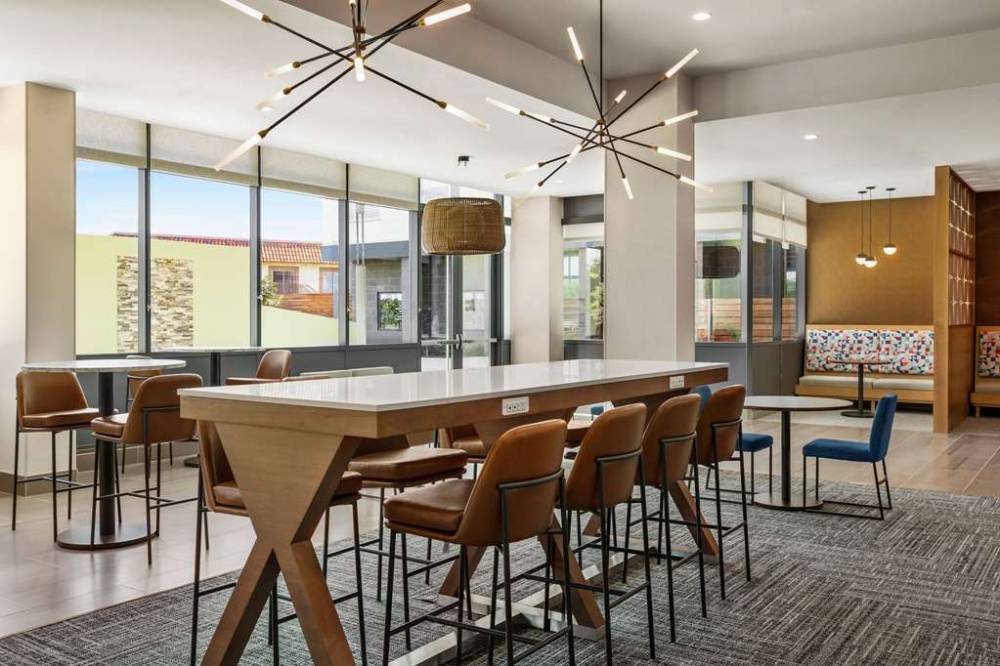 Hampton Inn And Suites San Mateo-san Francisco Airport 4