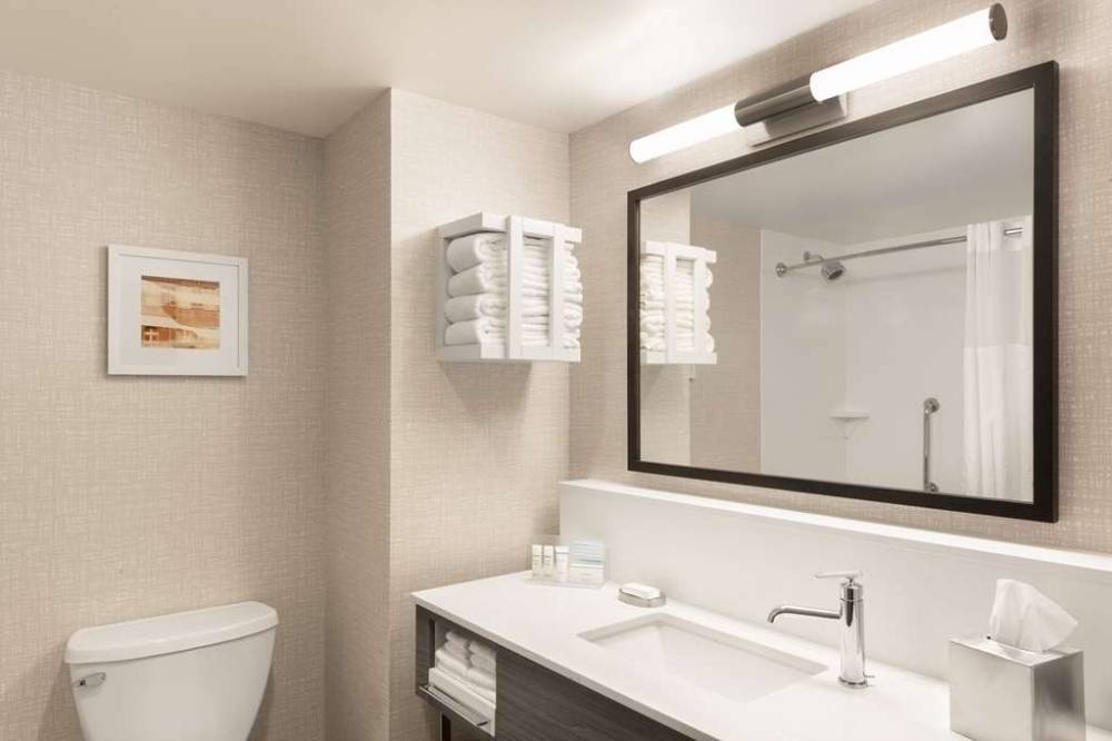 Hampton Inn And Suites St. Charles Old Town Area 6