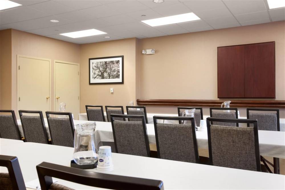 Hampton Inn Boston/braintree 2
