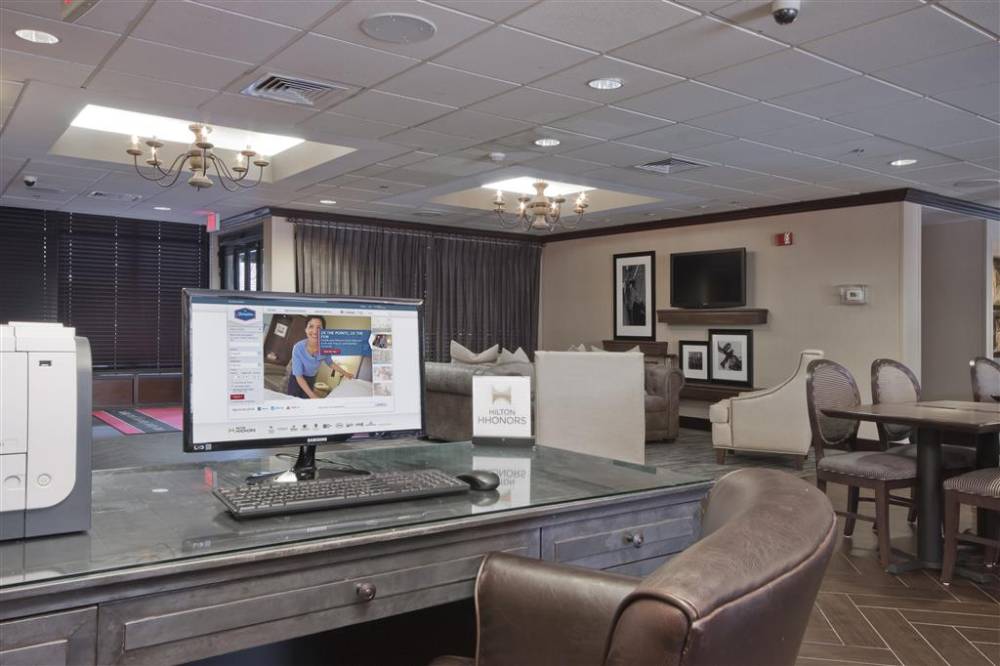Hampton Inn Boston/peabody 3