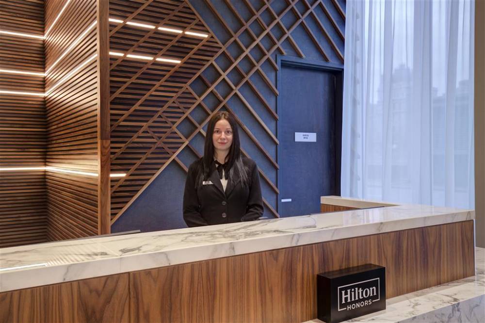 Hampton Inn By Hilton Montreal Downtown 3