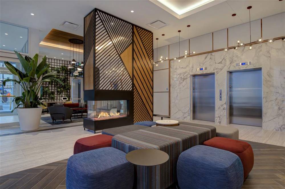 Hampton Inn By Hilton Montreal Downtown 4