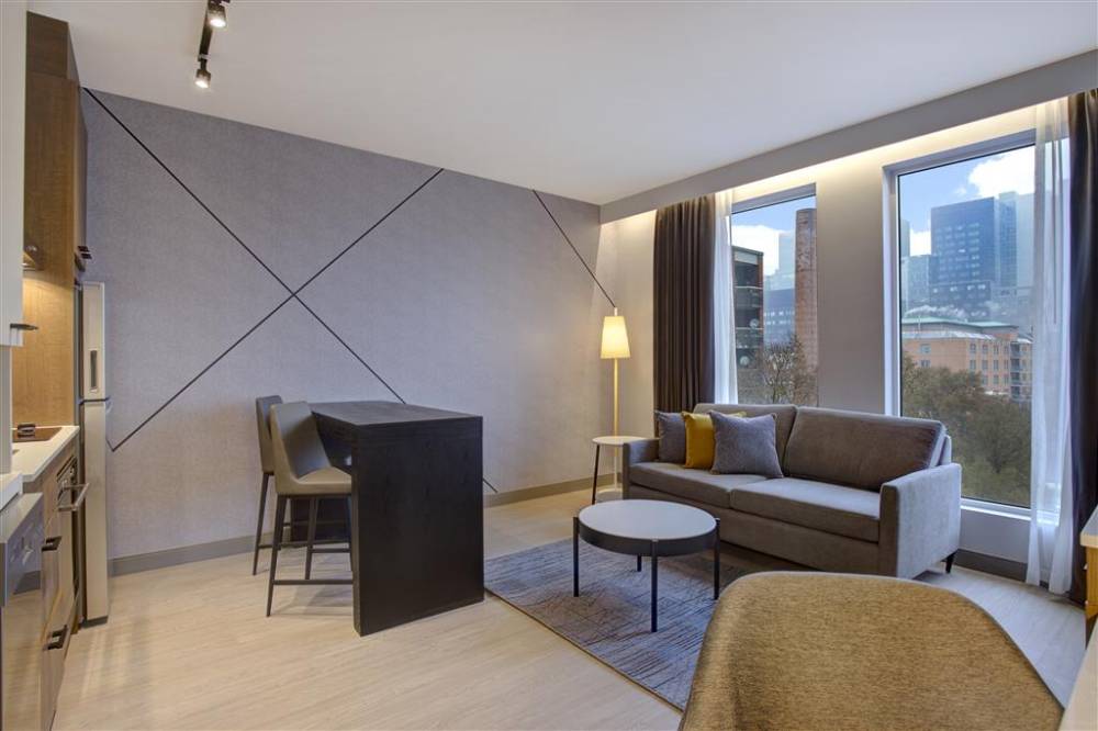 Hampton Inn By Hilton Montreal Downtown 9