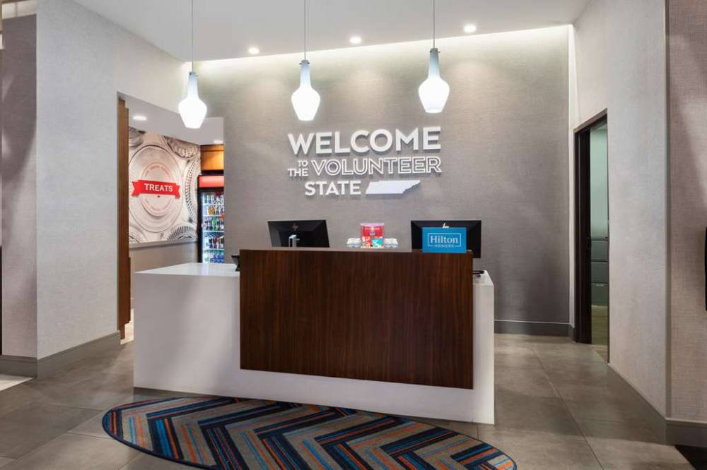 Hampton Inn By Hilton Nashville Airport Century Place 3