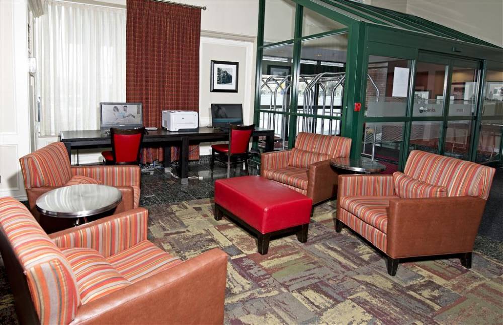 Hampton Inn By Hilton Ottawa 4