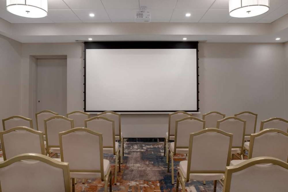 Hampton Inn By Hilton Winnipeg Downtown 2