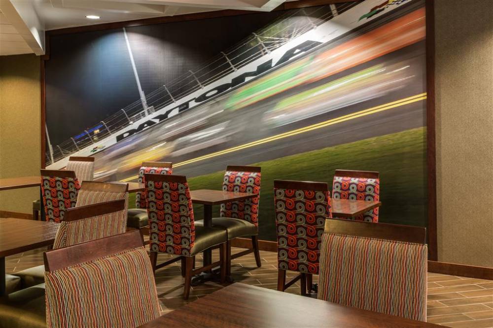 Hampton Inn Daytona Speedway-airport 3
