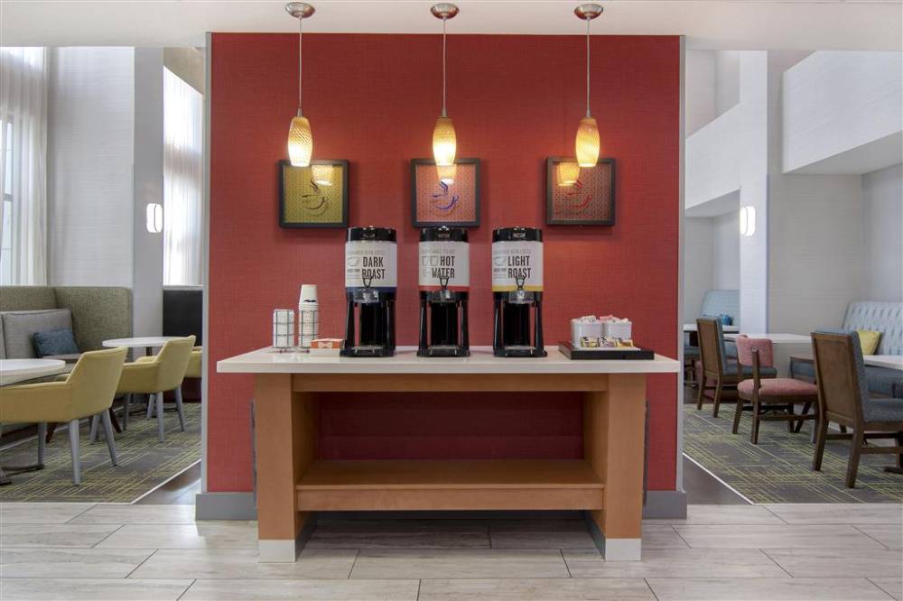 Hampton Inn Fayetteville 8