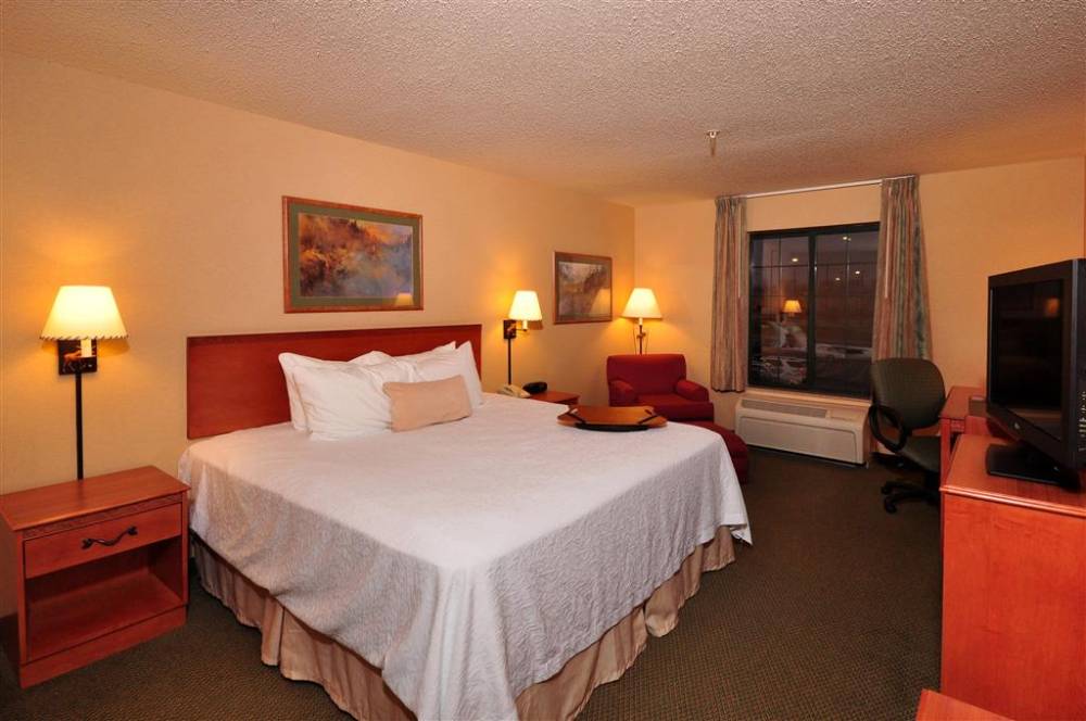 Hampton Inn Kansas City The Legends 3