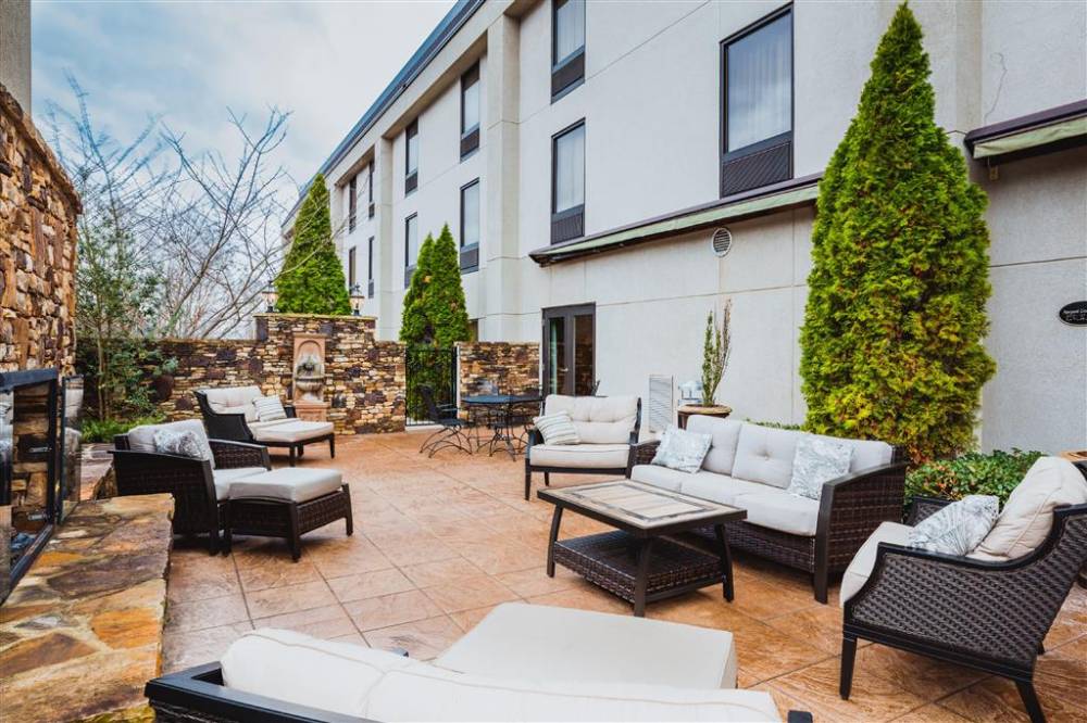 Hampton Inn Madison Huntsville Airport 2