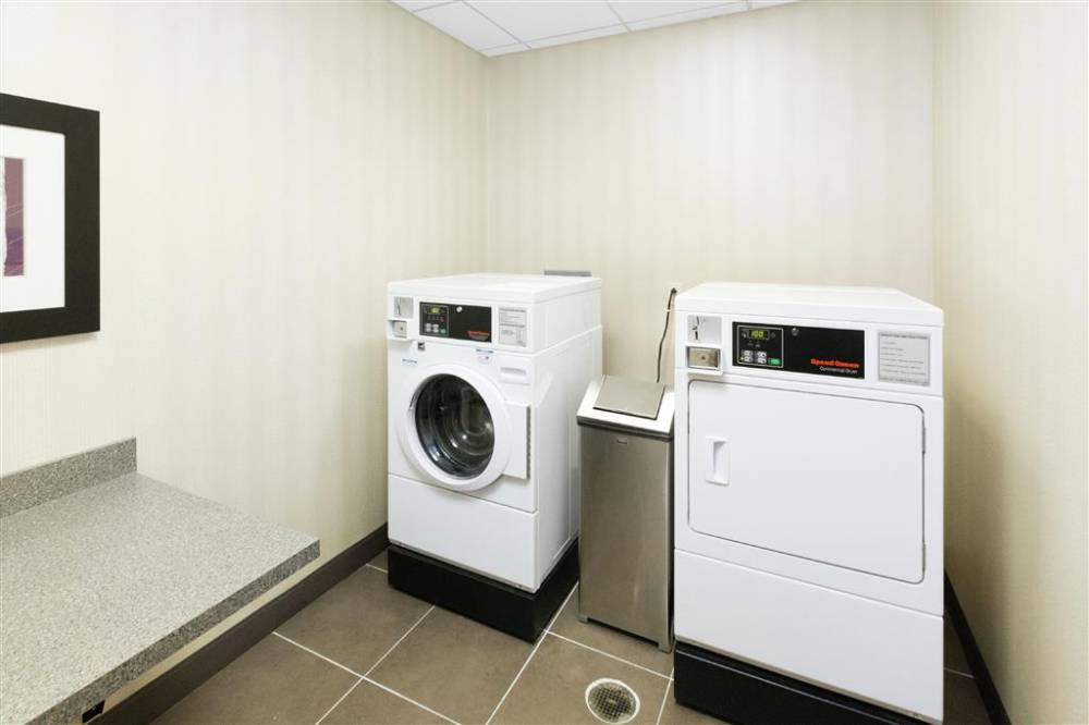 Hampton Inn Pittsburgh-bridgeville 4