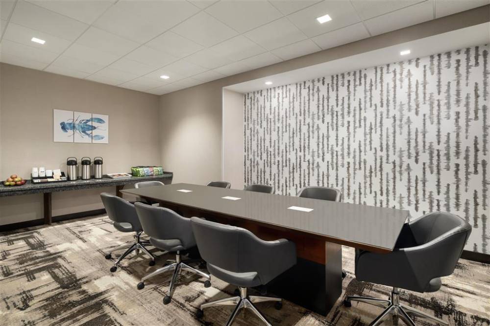 Hampton Inn Portland Downtown - Waterfront 3