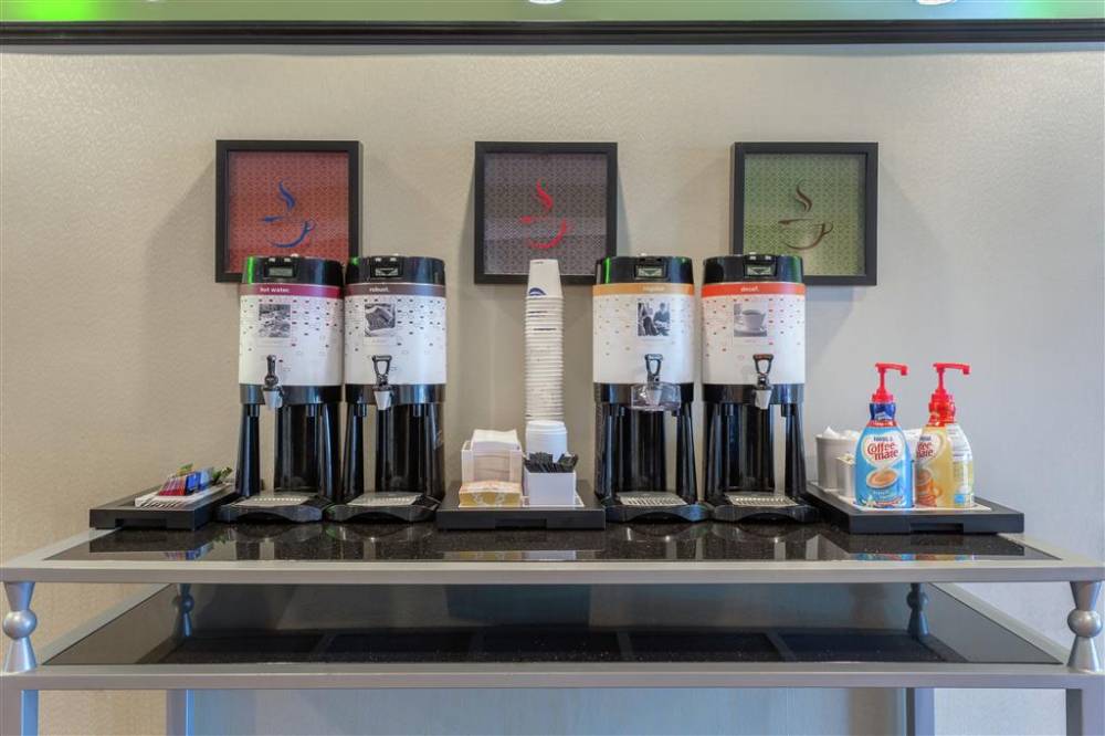 Hampton Inn Richmond - South 5