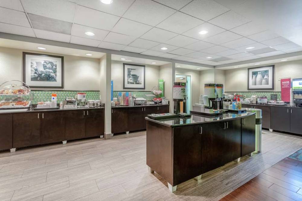 Hampton Inn Richmond - South 6