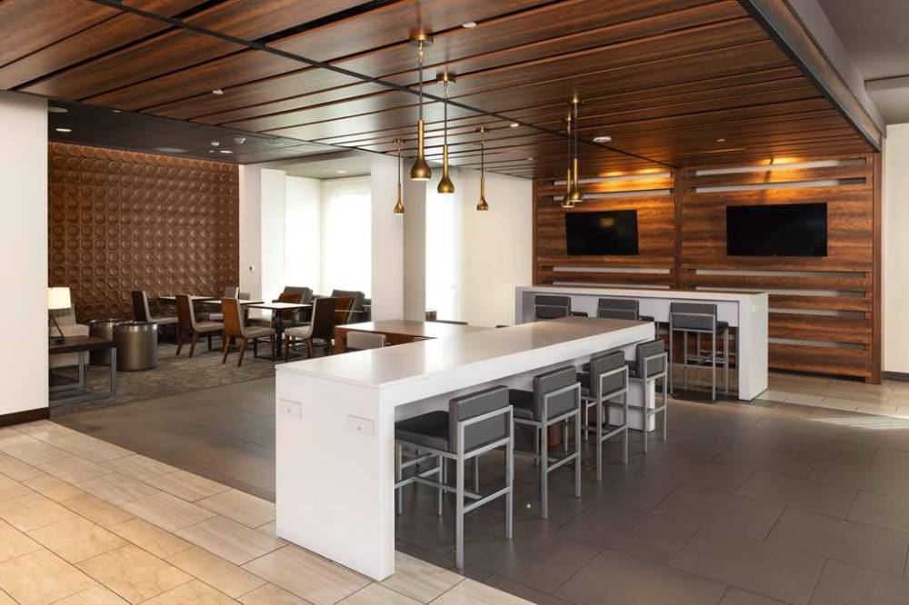 Hampton Inn San Jose Cherry Ave 2