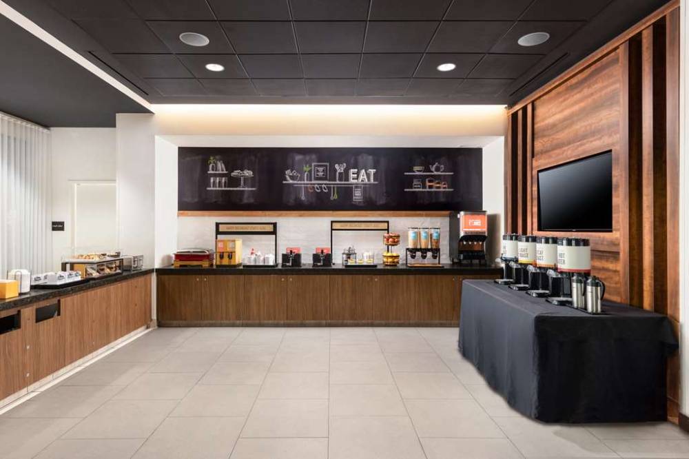 Hampton Inn San Jose Cherry Ave 6