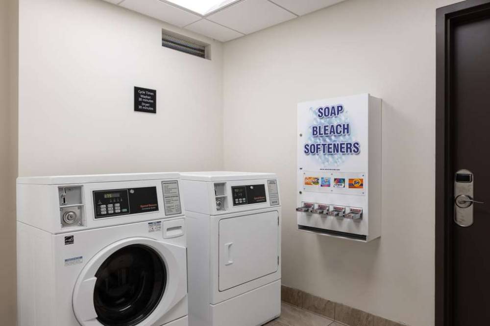 Hampton Inn San Jose Cherry Ave 4
