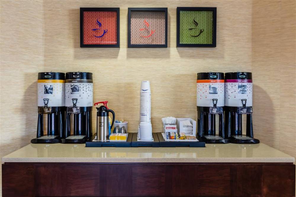 Hampton Inn St. Charles St. Peters 6