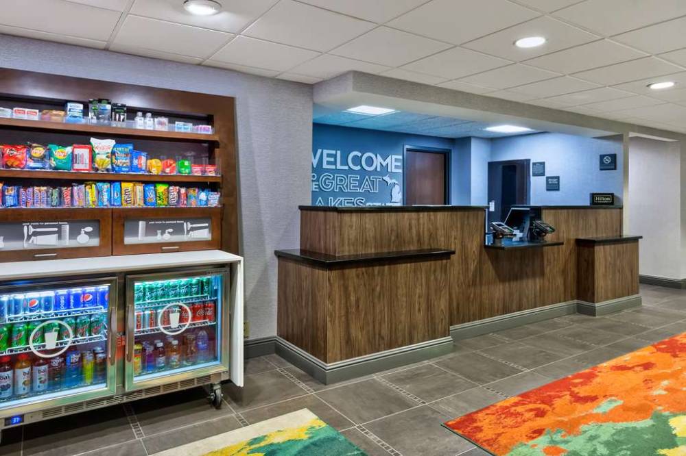 Hampton Inn Traverse City 2