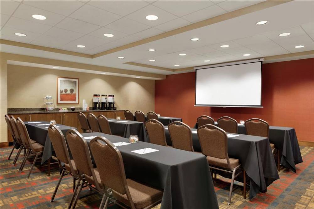 Hampton Inn West Des Moines Lake Drive 2