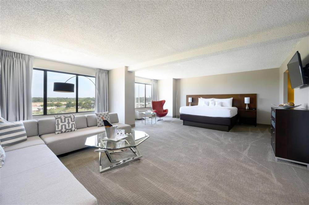 Harborside Hotel 6