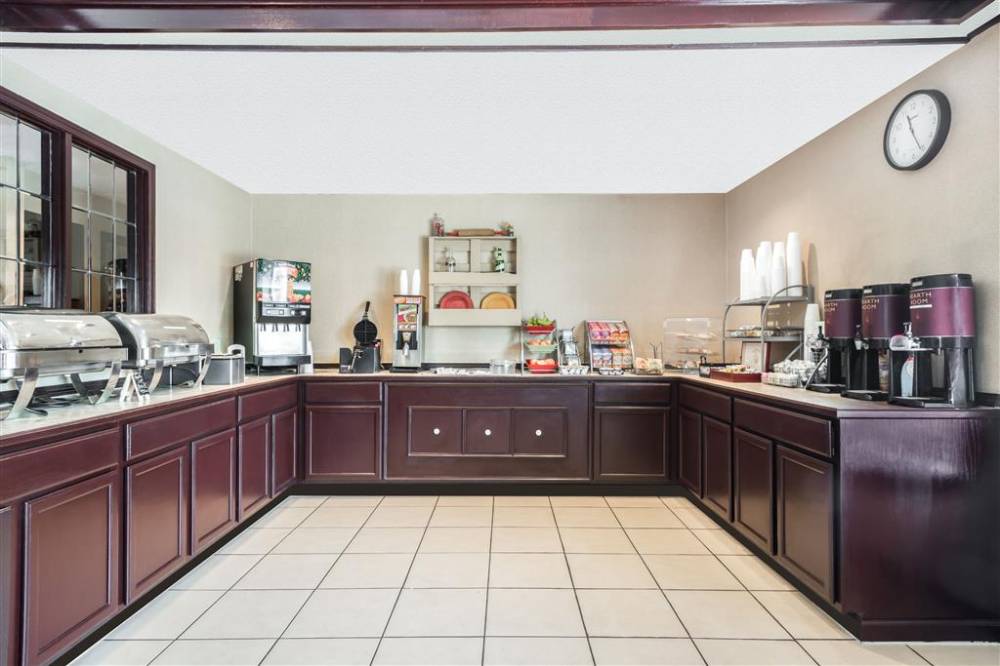 Hawthorn Suites By Wyndham Dayton North 4