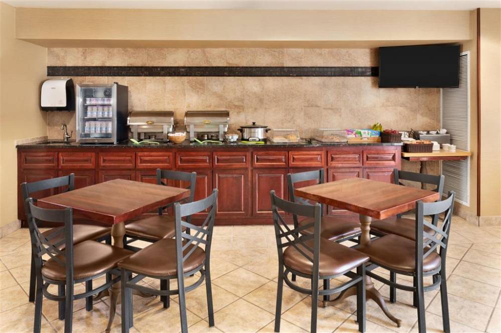 Hawthorn Suites By Wyndham Oak Creek/milwaukee Airport 3