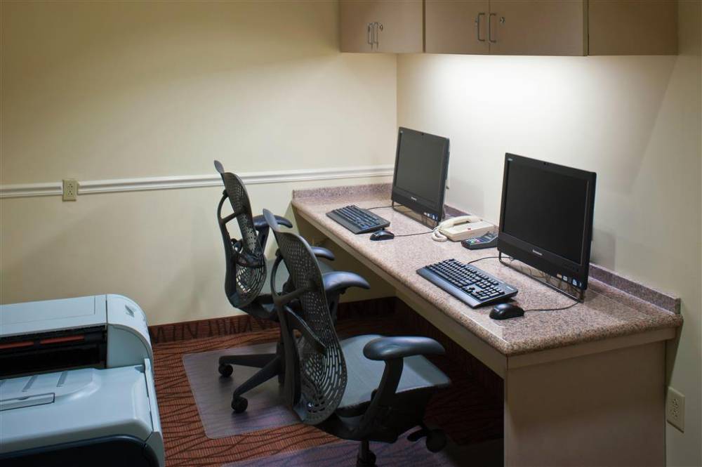 Hilton Garden Inn Allentown Bethlehem Airport 6